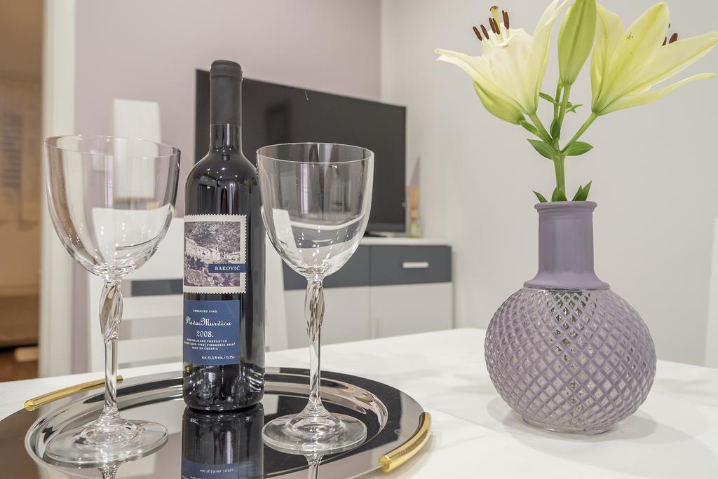 Drop In Split Luxury Suites Eksteriør billede