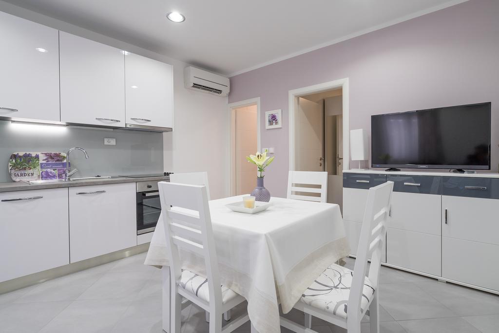 Drop In Split Luxury Suites Eksteriør billede