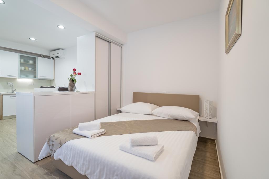 Drop In Split Luxury Suites Eksteriør billede