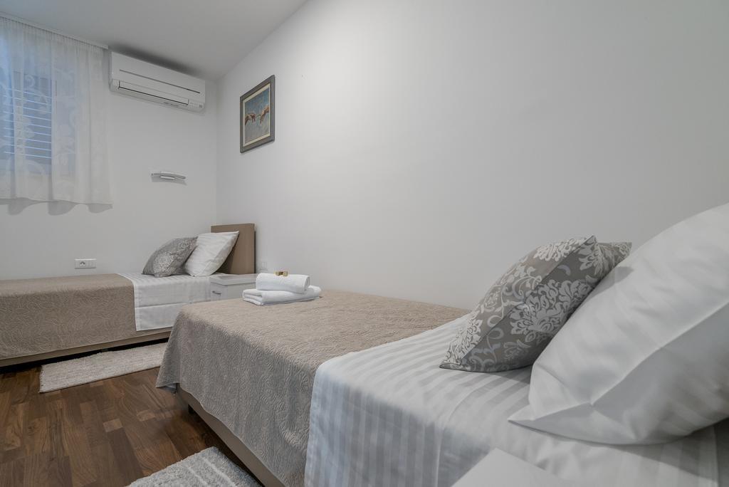 Drop In Split Luxury Suites Eksteriør billede