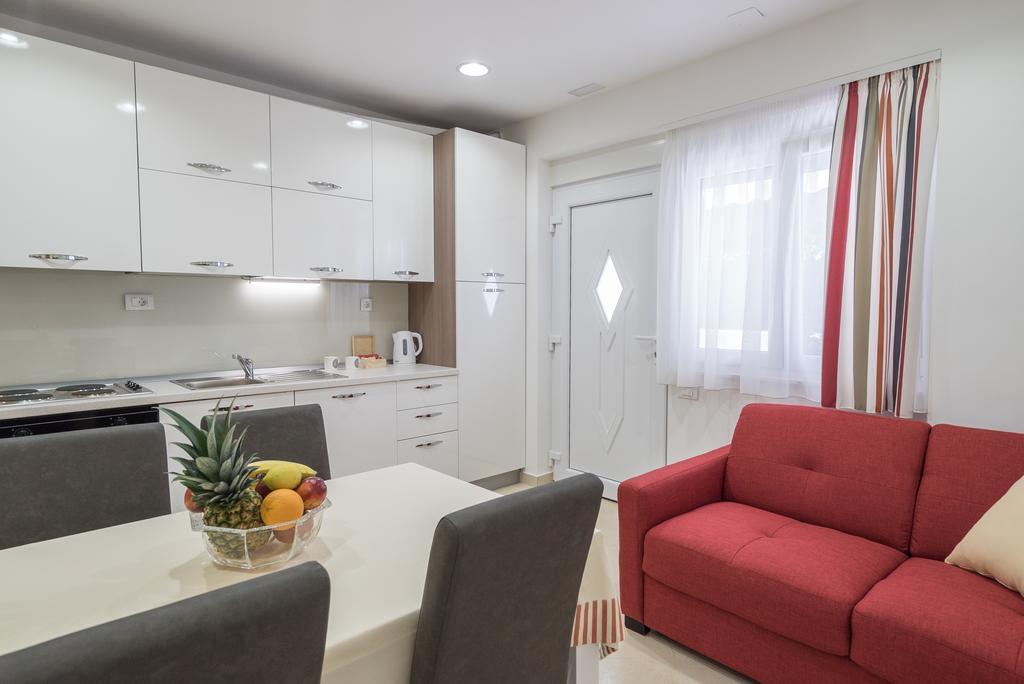 Drop In Split Luxury Suites Eksteriør billede