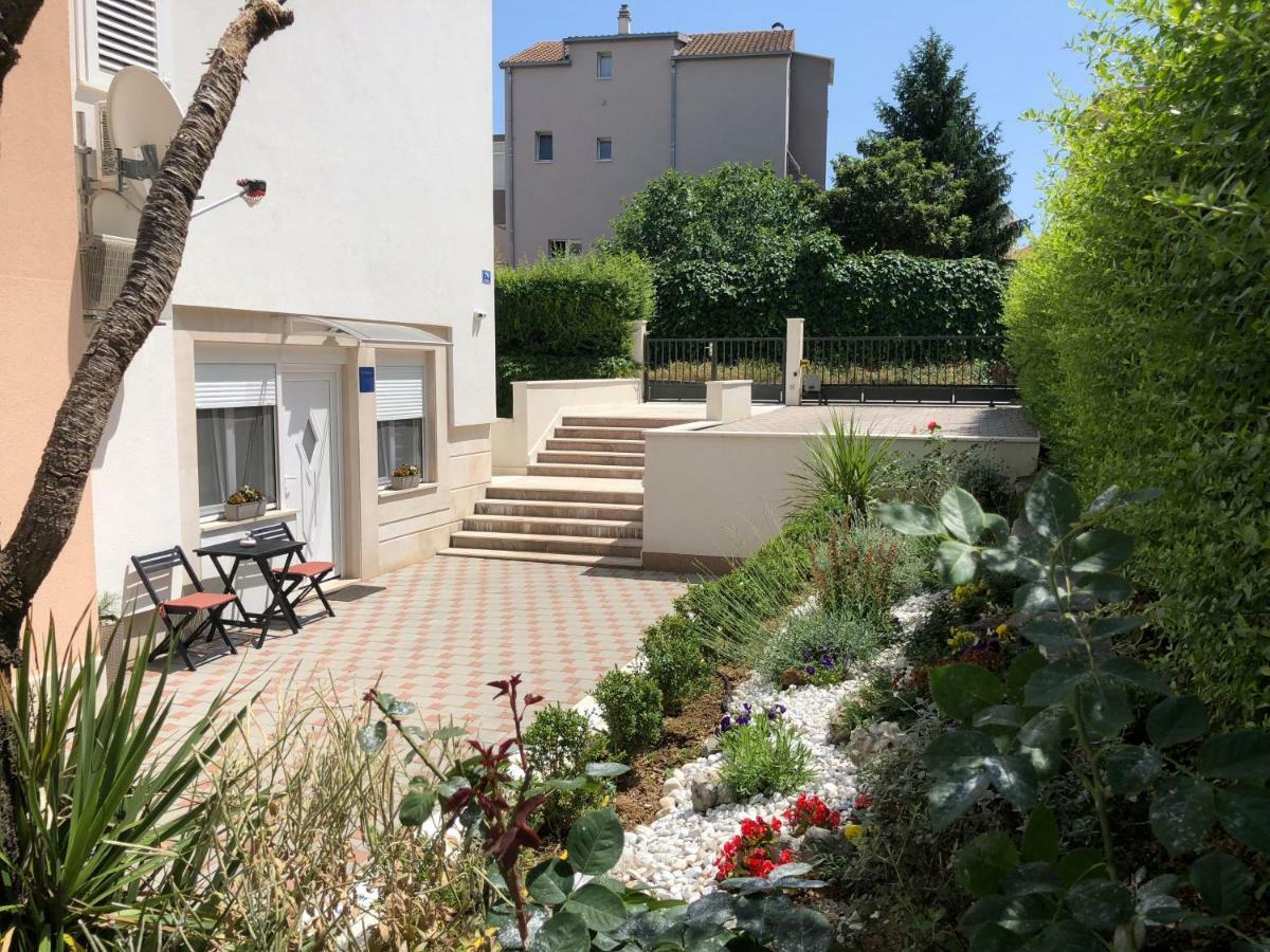 Drop In Split Luxury Suites Eksteriør billede