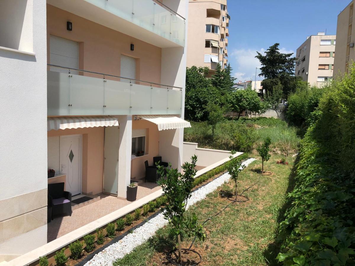 Drop In Split Luxury Suites Eksteriør billede